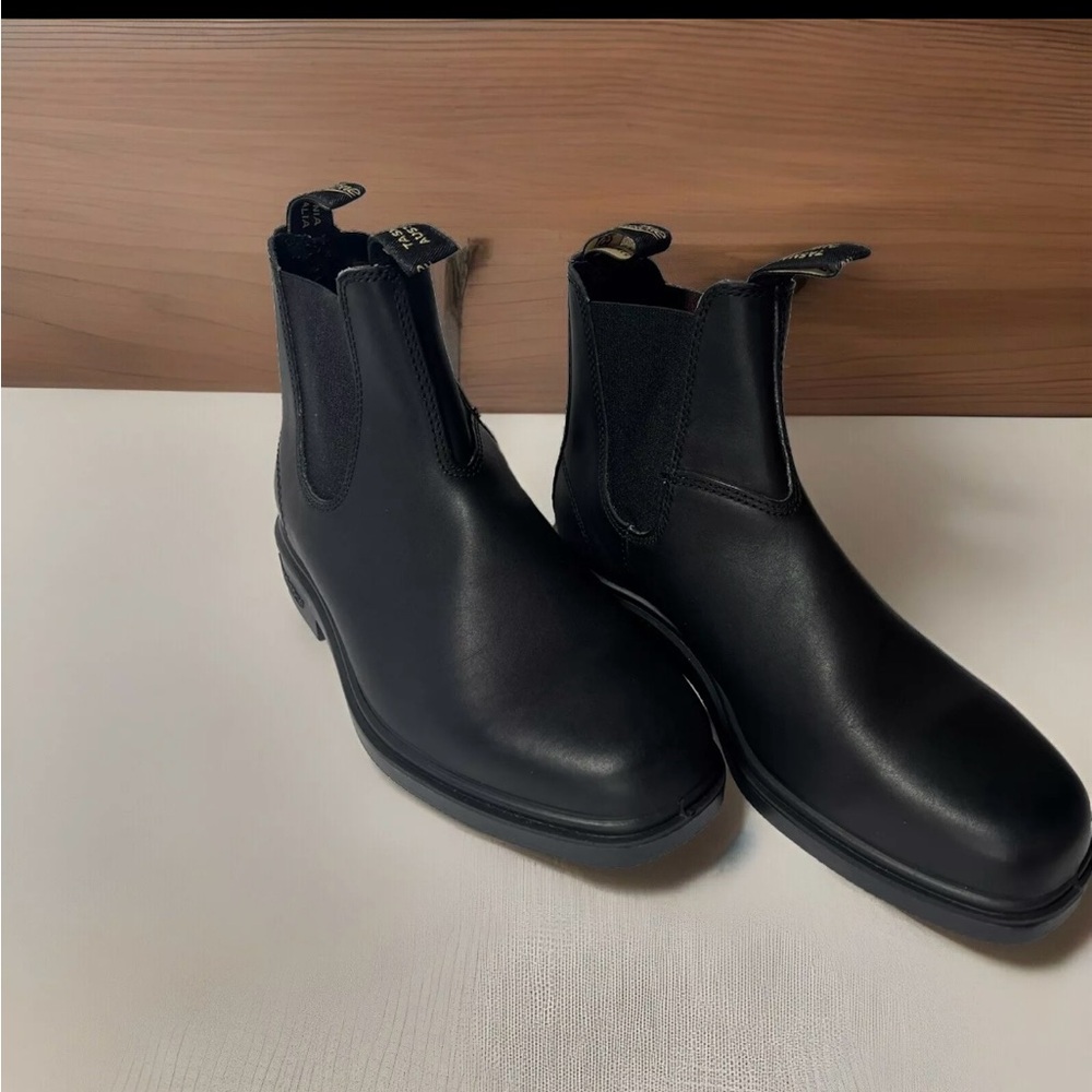 Black Blundstone dress boots size AU8